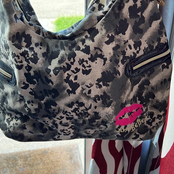 Betsey Johnson bag - Picture 2 of 2